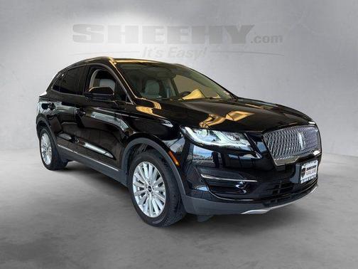 Infinite Black Metallic 2019 Lincoln MKC Standard