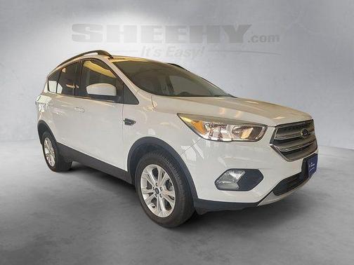 Oxford White 2018 Ford Escape SE