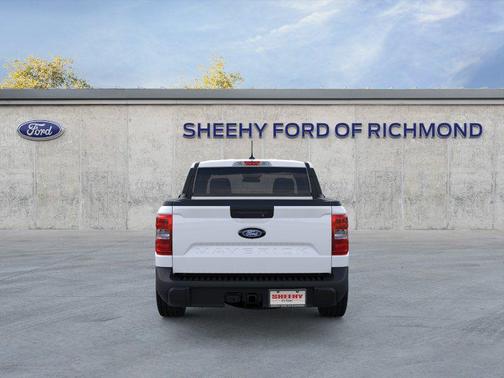 Space White Metallic 2025 Ford Maverick XLT