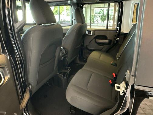 Black Clearcoat 2019 Jeep Wrangler Unlimited Sport