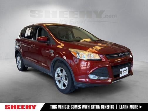Ruby Red Metallic Tinted Clearcoat 2015 Ford Escape SE