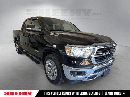 Diamond Black Crystal Pearlcoat 2019 RAM 1500 Big Horn