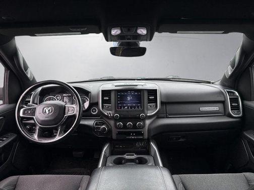 Diamond Black Crystal Pearlcoat 2019 RAM 1500 Big Horn