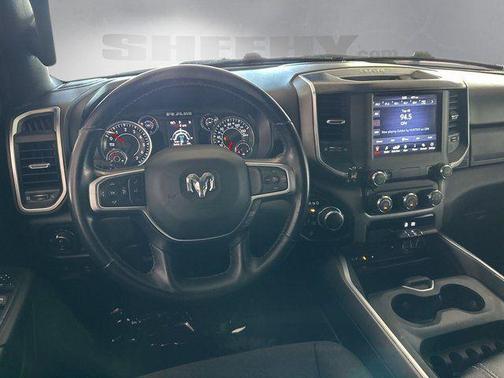 Diamond Black Crystal Pearlcoat 2019 RAM 1500 Big Horn