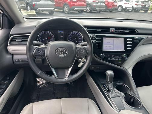 2019 Toyota Camry SE