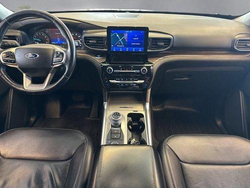 Iconic Silver Metallic 2022 Ford Explorer Limited