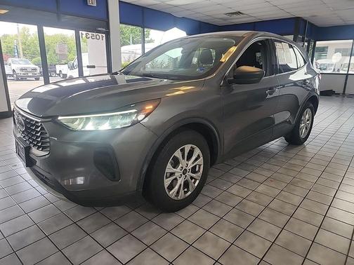 Gray Metallic 2023 Ford Escape Active