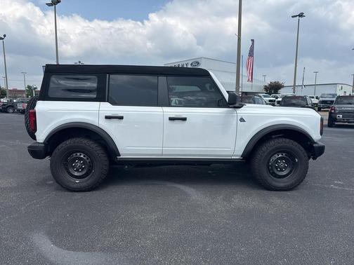 2023 Ford Bronco Black Diamond