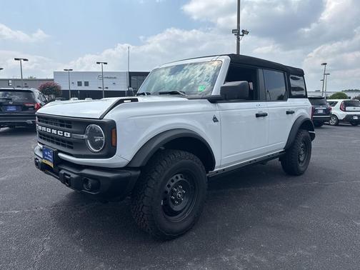 2023 Ford Bronco Black Diamond