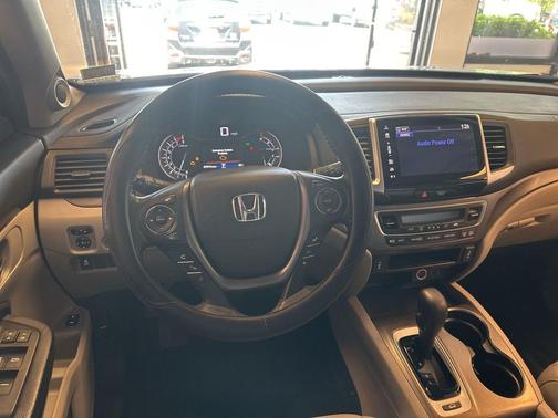 Lunar Silver Metallic 2018 Honda Pilot EX-L