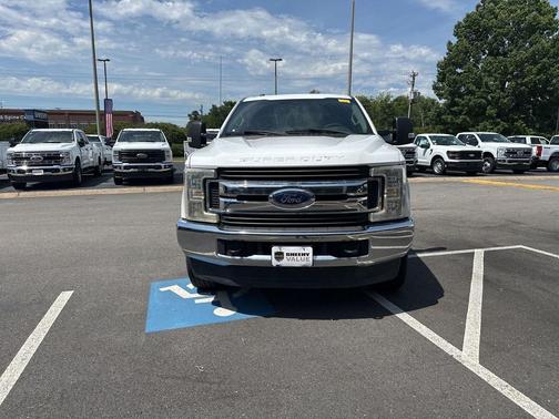 Oxford White 2017 Ford F-250 XLT