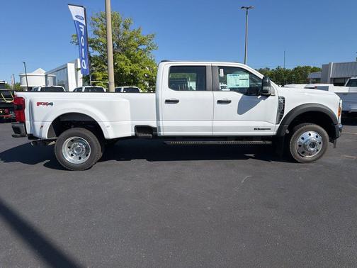 Oxford White 2026 Ford F-450 XL