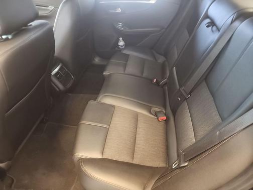 Black 2019 Chevrolet Impala 1LT