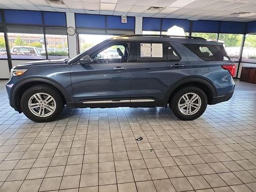 Blue Metallic 2020 Ford Explorer XLT