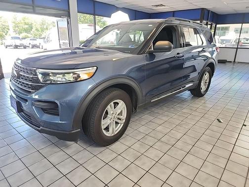 Blue Metallic 2020 Ford Explorer XLT