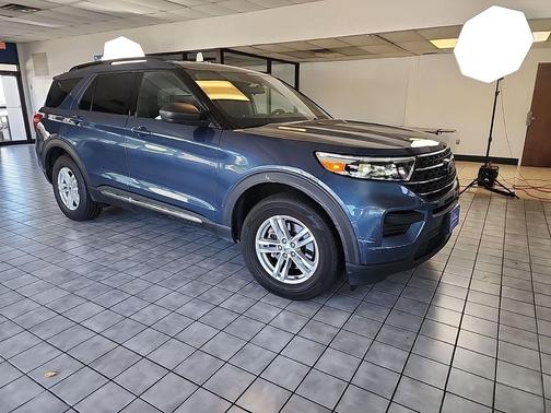 Blue Metallic 2020 Ford Explorer XLT