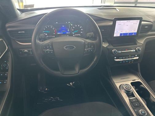 Blue Metallic 2020 Ford Explorer XLT