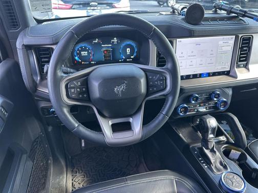 Azure Gray Metallic Tri-Coat 2025 Ford Bronco Outer Banks