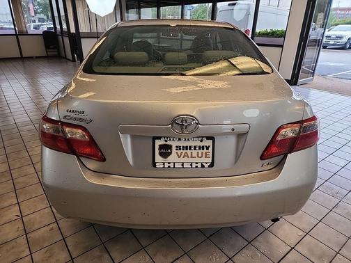 Classic Silver Metallic 2009 Toyota Camry LE
