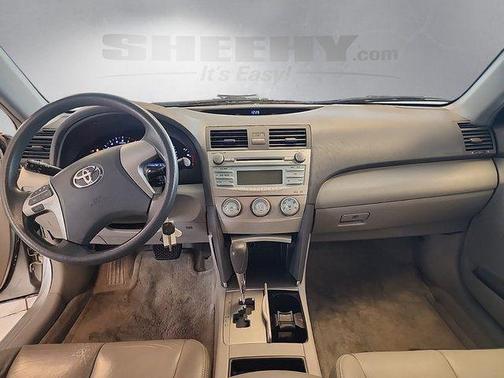 Classic Silver Metallic 2009 Toyota Camry LE