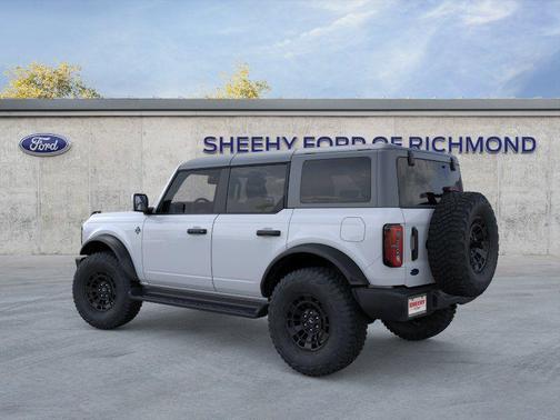 Oxford White 2026 Ford Bronco Outer Banks