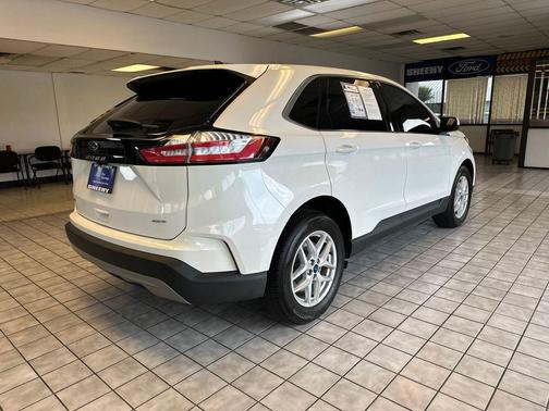 Star White Metallic Tri-Coat 2022 Ford Edge SEL