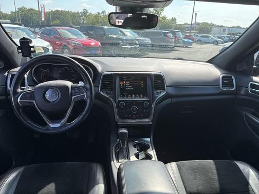 2017 Jeep Grand Cherokee Altitude