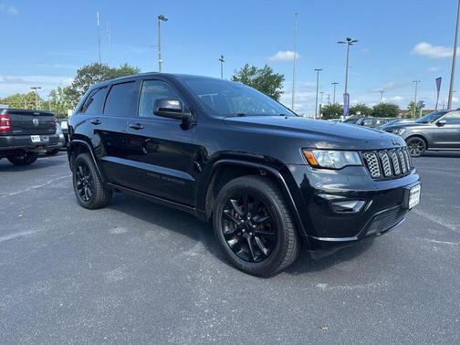 2017 Jeep Grand Cherokee Altitude