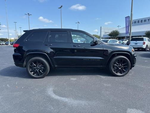 2017 Jeep Grand Cherokee Altitude
