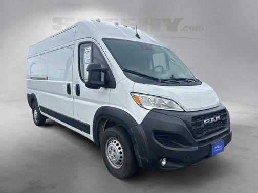 Bright White 2025 RAM ProMaster 2500 Tradesman