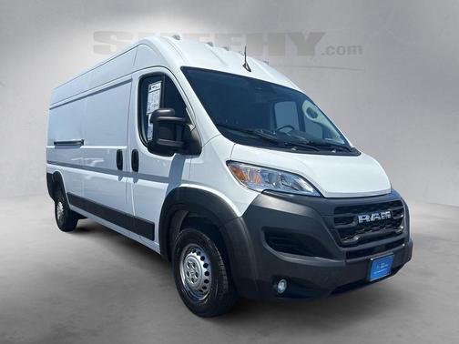 Bright White Clearcoat 2025 RAM ProMaster 2500 Tradesman