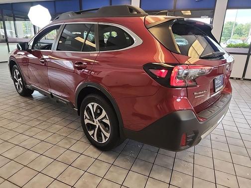 Crimson Red Pearl 2022 Subaru Outback Limited XT