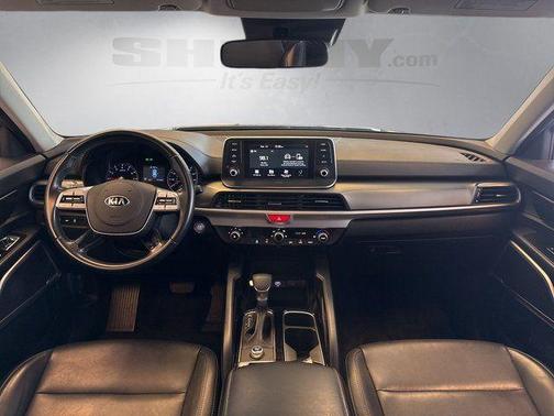 Everlasting Silver 2021 Kia Telluride LX