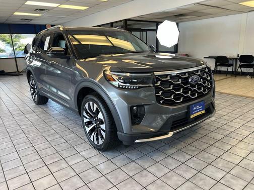 Carbonized Gray Metallic 2025 Ford Explorer Platinum