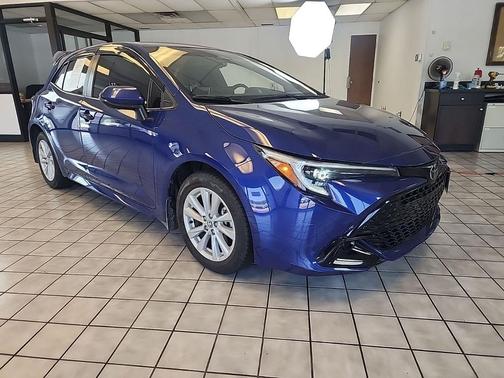 Blue Crush Metallic/Midnight Black Metallic 2024 Toyota Corolla Hatchback SE