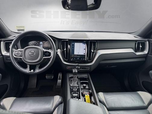 2020 Volvo XC60 T5 R-Design
