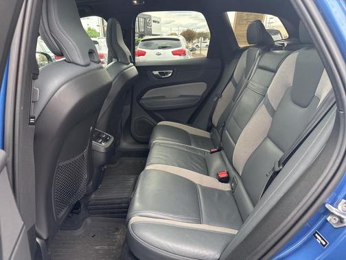 2020 Volvo XC60 T5 R-Design