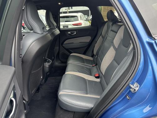 2020 Volvo XC60 T5 R-Design