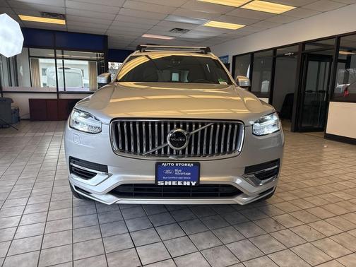 2022 Volvo XC90 Recharge Plug-In Hybrid T8 Inscription Expression 7 Passenger