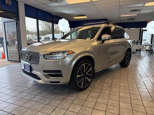2022 Volvo XC90 Recharge Plug-In Hybrid T8 Inscription Expression 7 Passenger