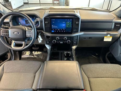 Oxford White 2025 Ford F-150 XLT