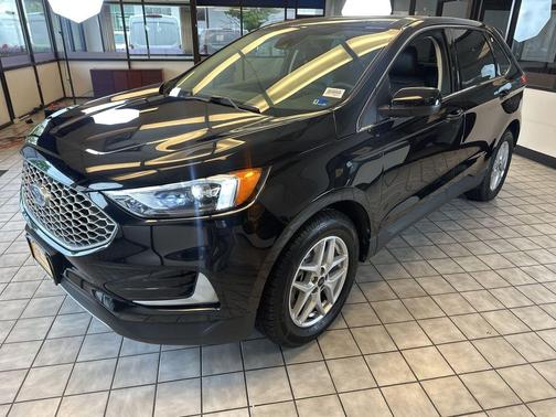 Black Metallic 2024 Ford Edge SEL