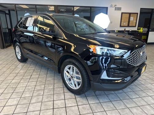 Black Metallic 2024 Ford Edge SEL