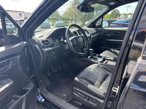 2017 Honda Ridgeline Black