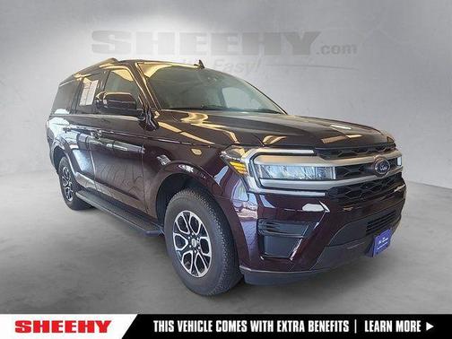Jewel Red Metallic Tinted Clearcoat 2024 Ford Expedition XLT