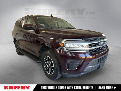 Jewel Red Metallic Tinted Clearcoat 2024 Ford Expedition XLT
