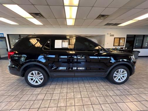 Shadow Black 2018 Ford Explorer XLT