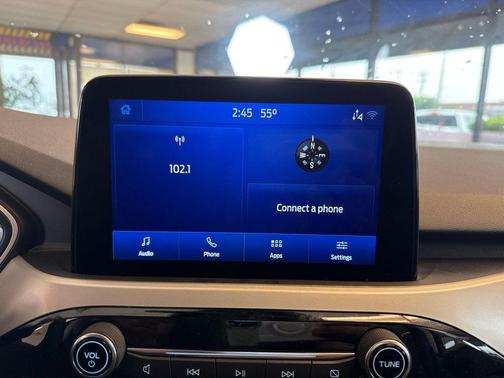 White 2021 Ford Escape SE