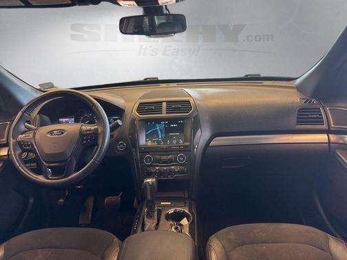 Ruby Red Metallic 2018 Ford Explorer XLT