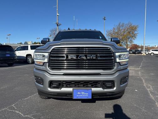 2022 RAM 3500 Laramie Crew Cab 4x4 8' Box